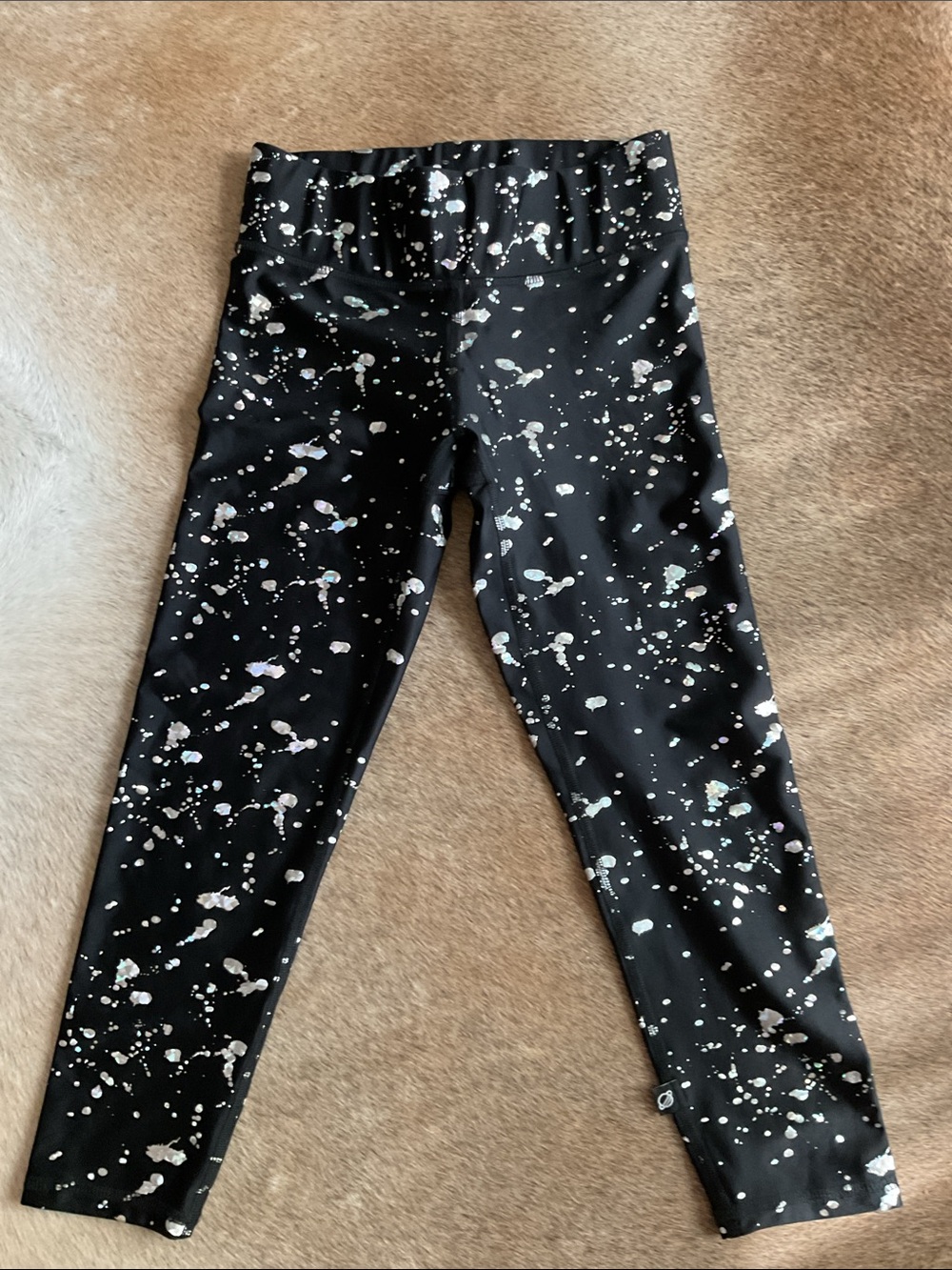 Terez Black cropped Leggings with silver Paint-Splatter Print
